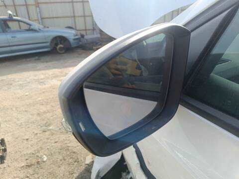 Foto 2ª: Retrovisor Izquierdo Skoda Octavia AMBITION 150CV 110KW (2016)