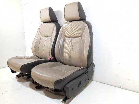 Foto 3ª: Asientos Traseros Lancia Thema EXECUTIVE 239CV 176KW [VM] (2011)