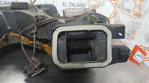 Foto 3ª: Calefacción Renault Trafic 6 - PLAZAS ACRISTALADO PARCIAL COMBI CORTO 90CV 66KW [M9R780] (2010)