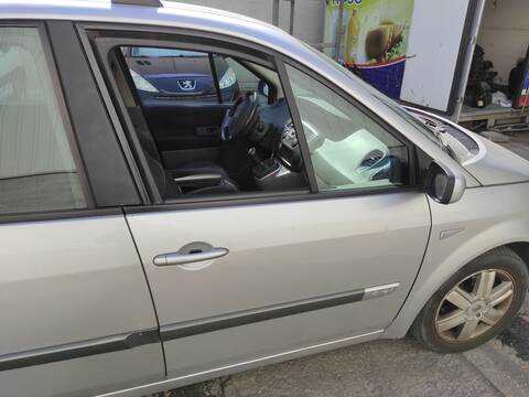 Puerta Delantera Derecha Renault Scenic K4M782 JM)