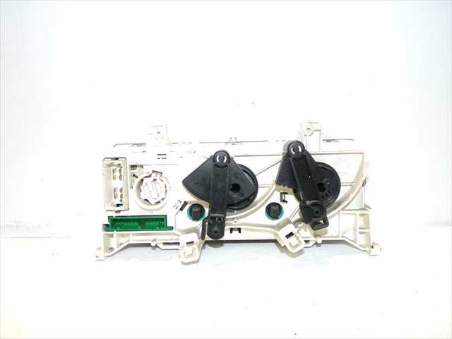 Foto 2ª: Mando Calefacción A. A. Renault Clio 1.2 G 2001-2005 [D4FG7] (2004)