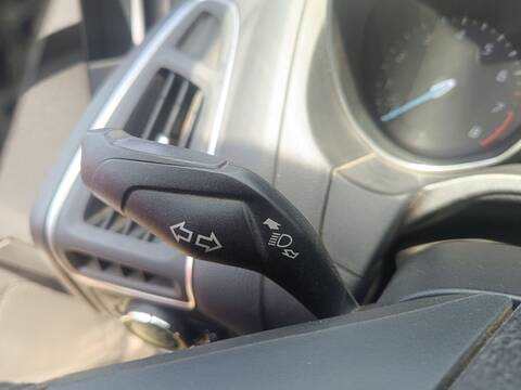 Mando Luces Ford Focus TREND 125CV 92KW