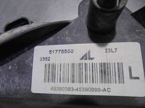 Foto 4ª: Faro Antiniebla Delantero Izquierdo Fiat Bravo 1.6 JTDM 16V CAT 105CV 77KW [198A3000] (2008)