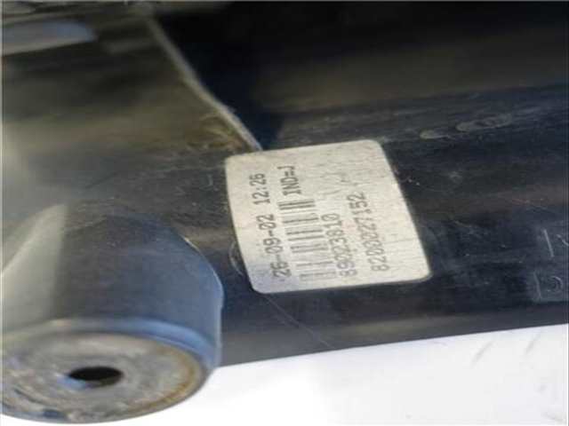 Foto 3ª: Piloto Trasero Derecho Renault Espace 3.0 DCI JK0J JK0V) 177CV 130KW [P9X 701] (2002)