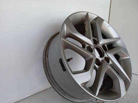 Foto 3ª: LLanta Aleacion Hyundai Tucson ESSENCE BLUEDRIVE 2WD 116CV 85KW [D4FD] (2016)