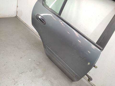 Foto 2ª: Puerta Trasera Derecha Nissan Almera 1.5 98CV 72KW [QG15] (2005)