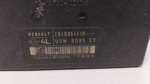 Foto 3ª: Caja Reles Fusibles Renault Megane DYNAMIQUE 1 DCI DIESEL 131CV (2008)