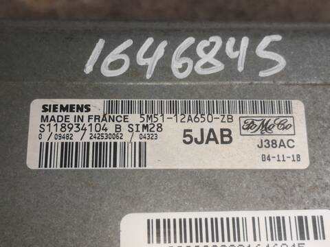 Centralita Motor ECU Ford Focus HWDA BERLINA