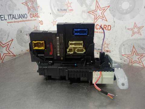 Caja Reles Fusibles Mercedes Clase C 160 220 T CDI 204.208) 170CV 125KW FAMILIAR