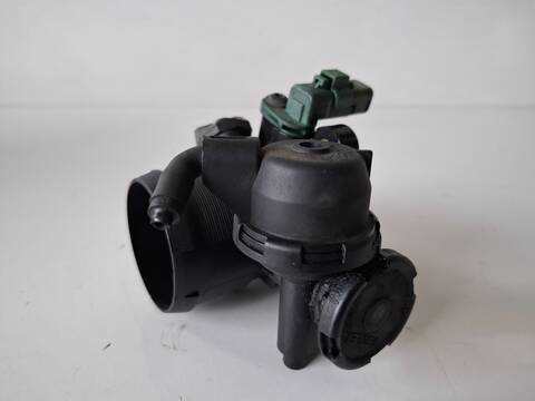 Foto 3ª: Caja Mariposa Ford Focus CONNECTION 2.0 TDCI CAT 136CV (2003)