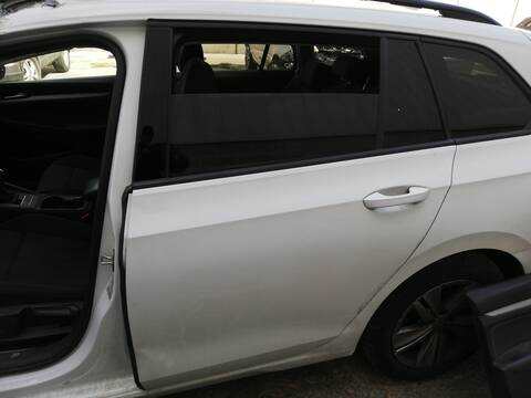 Puerta Trasera Izquierda Volkswagen Golf DTRD