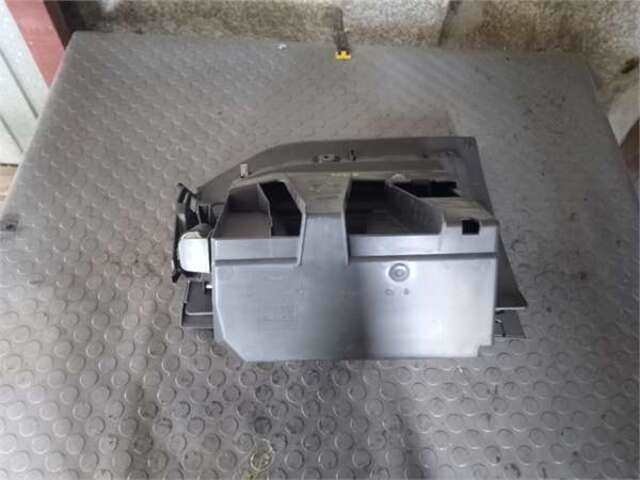 Foto 3ª: Guantera Ford Focus 1.0 EDITION [1.0 LTR. - 92 KW ECOBOOST CAT] [M1DA]