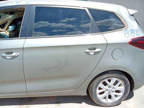 Puerta Trasera Izquierda Kia Carens 1.7 CRDI 116CV 85KW