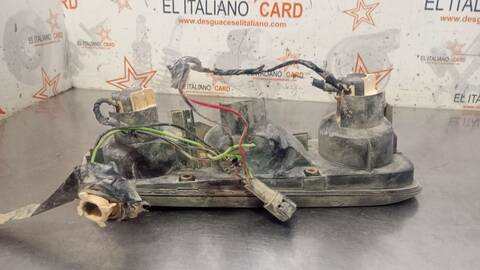 Foto 4ª: Piloto Trasero Derecho Nissan Terrano COMFORT 125CV 92KW [TD27TI] (1999)