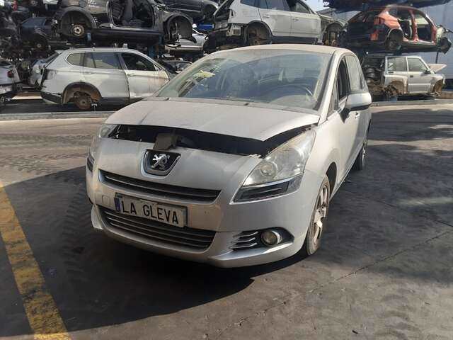 Mangueta Delantera Izquierda Peugeot 5008 1.6 HDI 112CV 0CV
