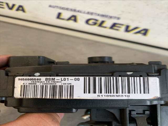 Foto 2ª: Caja Reles Fusibles Peugeot 407 1.6 HDI (2004)