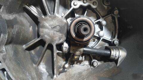 Foto 2ª: Caja Cambios Hyundai i20 CLASSIC 78CV 57KW [G4LA] (2010)