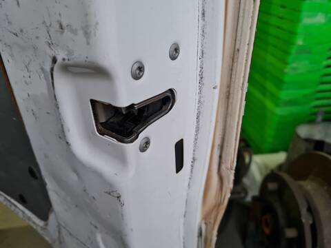 Cerradura Maletero Portón Mercedes Sprinter 310/313/316 CDI 906.631/633/635/637) 95CV 70KW CAJA CERRADA