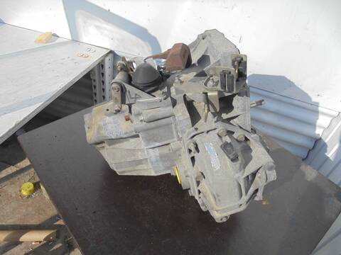 Foto 4ª: Caja Cambios Alfa Romeo 147 1.9 JTD 120 COLLEZIONE 120CV 88KW [937A3000] (2006)