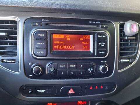 Foto 4ª: Sistema Audio Radio CD Kia Carens BASIC 135CV 99KW [G4FD] (2017)