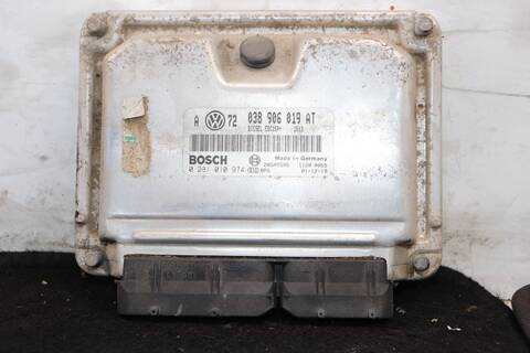 Centralita Motor ECU Volkswagen Golf HIGHLINE BERLINA