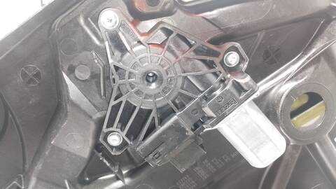 Foto 2ª: Elevalunas Manual Trasero Derecho Mercedes Clase E 180 E 220 D 213.004) 194CV 143KW [654920] (2018)