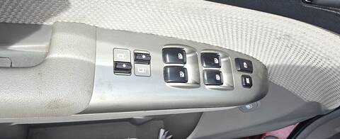 Botonera Elevalunas Kia Carnival 2.9 CRDI VGT ACTIVE 185CV 136KW