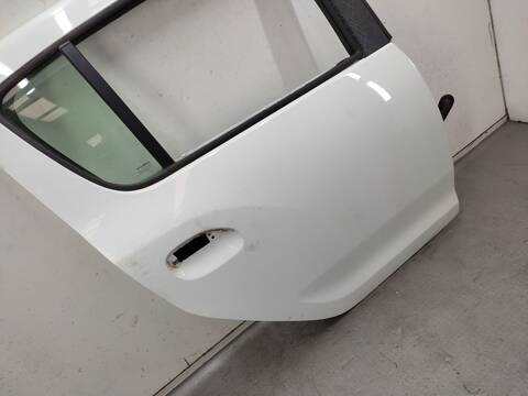 Foto 3ª: Puerta Trasera Derecha Dacia Sandero STEPWAY ESSENTIAL 101CV 74KW [H4D450] (2020)