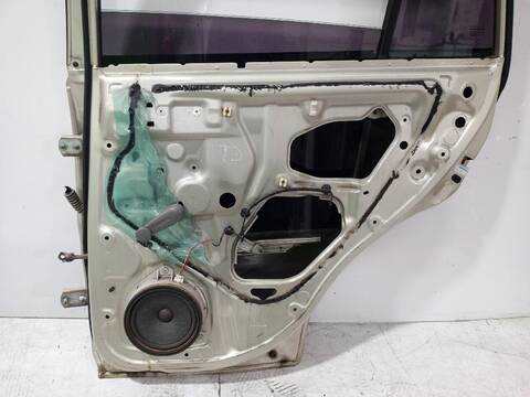 Foto 2ª: Puerta Trasera Derecha Toyota Rav4 2.0 LUNA 4X4 2003 ) 150CV [1AZFE] (2000)