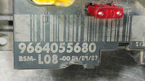 Foto 3ª: Caja Reles Fusibles Citroen C4 EXCLUSIVE PICASSO 136CV 100KW [RHJ] (2006)