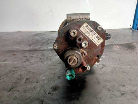 Foto 2ª: Bomba Inyeccion Renault Clio AUTHENTIQUE 1 DCI DIESEL 65CV (2001)
