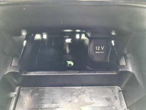 Foto 2ª: Guantera Mercedes Clase C 160 C 220 CDI BLUETEC 205.004) 170CV 125KW [651921] (2016)