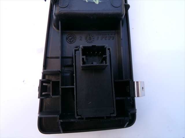 Foto 2ª: Botonera Elevalunas Fiat Punto 1.3 JTD 2006-2012 [199A2000] (2011)