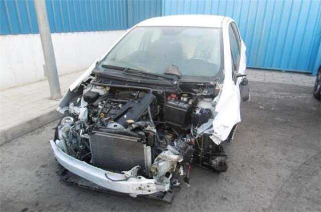 Sistema Audio Radio CD Toyota Yaris 1.3 ACTIVE [1.3 LTR. - 74 KW 16V CAT]