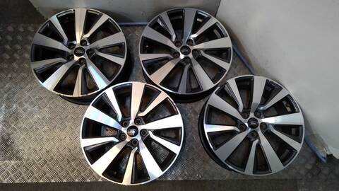 Juego LLantas Ford Puma TITANIUM 125CV 92KW