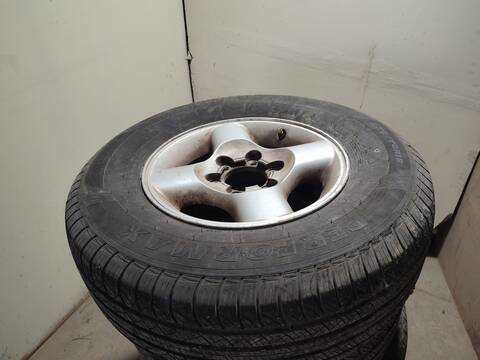 Juego LLantas Nissan Navara PICKUP D21)