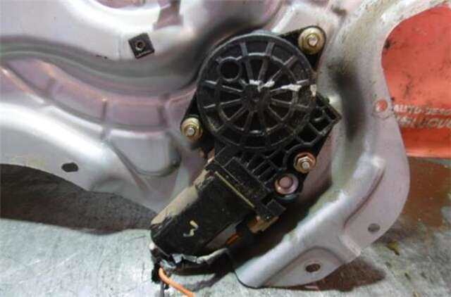 Foto 2ª: Elevalunas Eléctrico Trasero Izquierdo Hyundai Elantra 2.0 CRDI [D4EA]
