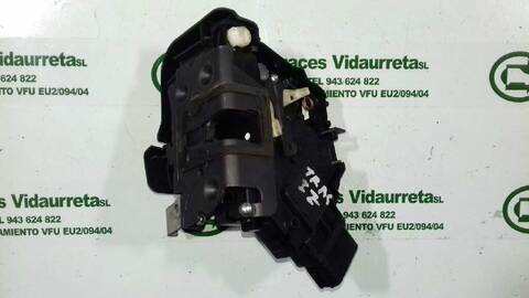 Cerradura Puerta Trasera Izquierda Ford Focus TREND BERLINA 115CV 85KW