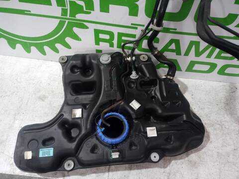 Foto 3ª: Deposito de Combustible Toyota Auris ACTIVE 116CV [8NR-FTS] (2013)