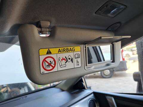Parasol Derecho Toyota Auris ACTIVE 132CV 97KW