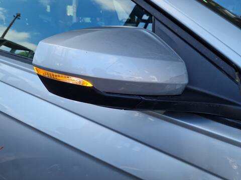 Retrovisor Derecho Volkswagen Polo UNITED 95CV 70KW