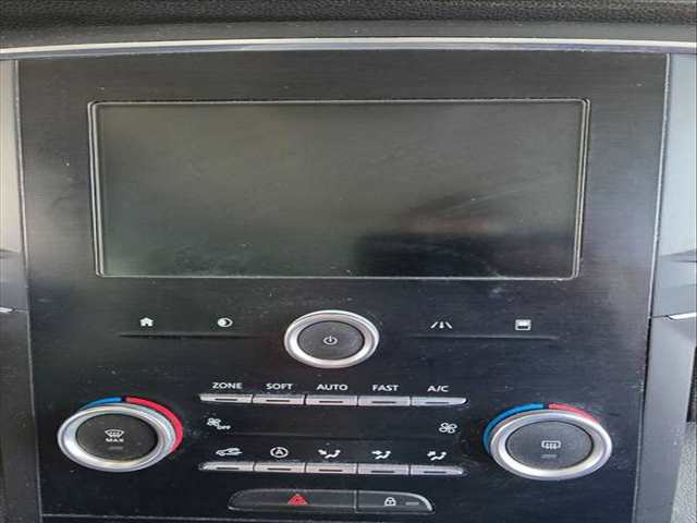 Pantalla Multifuncion Renault Megane ZEN 132CV 97KW