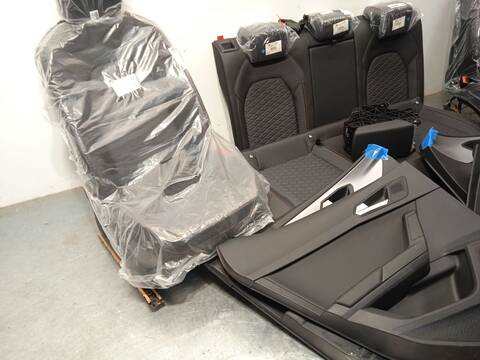 Foto 2ª: Asientos Traseros Seat Leon 1.0 TSI 110CV 81KW [DLAA] (2024)