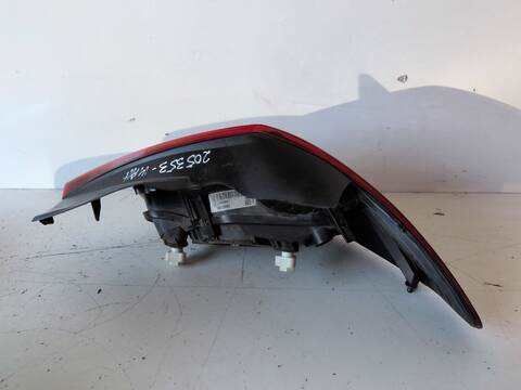 Foto 3ª: Piloto Trasero Izquierdo Opel Corsa 111 YEARS 90CV (2006)