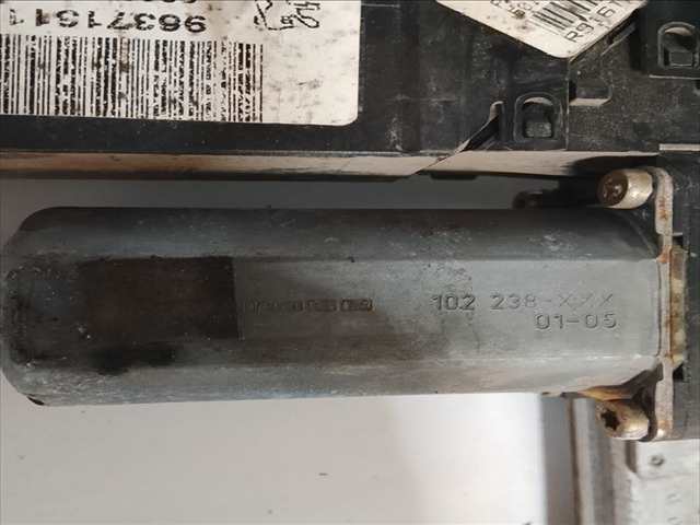 Foto 2ª: Elevalunas Eléctrico Delantero Derecho Peugeot 307 2.0 HDI [RHY] (2001)