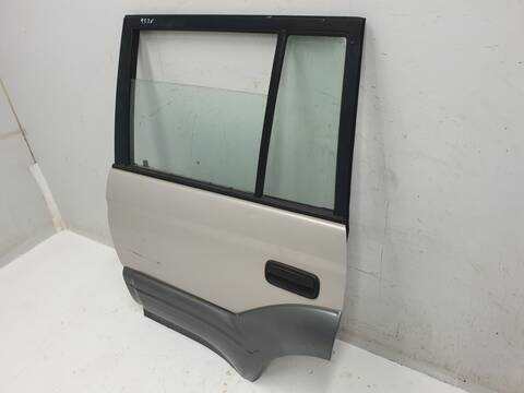 Foto 2ª: Puerta Trasera Izquierda Toyota Land Cruiser TD VX 5-PTAS.) KZJ95) (1996)