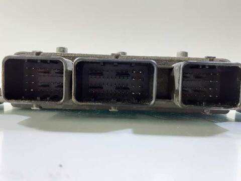 Foto 3ª: Centralita Motor ECU Ford Fiesta TREND 82CV 60KW [SNJB] (2010)