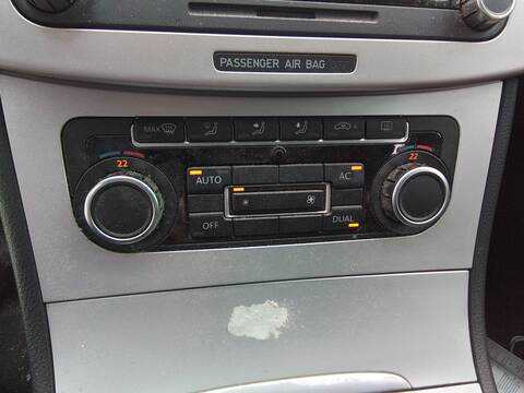 Foto 4ª: Mando Climatizador Volkswagen Passat ADVANCE BERLINA 140CV 103KW [CBA] (2010)