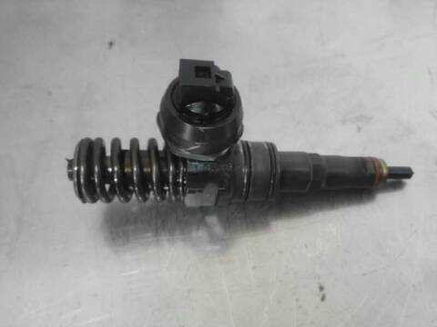 Foto 3ª: Inyectores Volkswagen Golf BERLINA 105CV 77KW