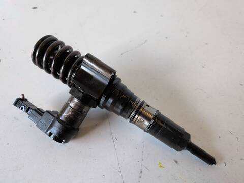 Foto 1ª: Inyectores Volkswagen Passat BKP (2005)